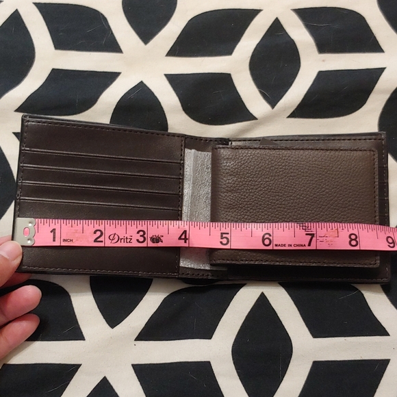 NWT Michael Kors Wallet - Picture 6 of 8
